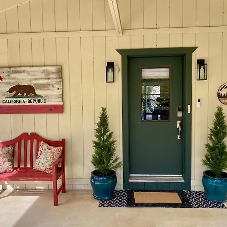 Bearfoot Cabin 15 Min To Yosemite Gate!
